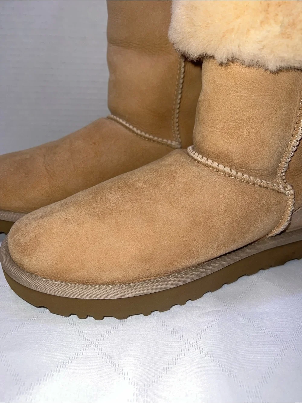 Ugg Women's Classic Tall II Mid-Calf Suede Boot Size: 6